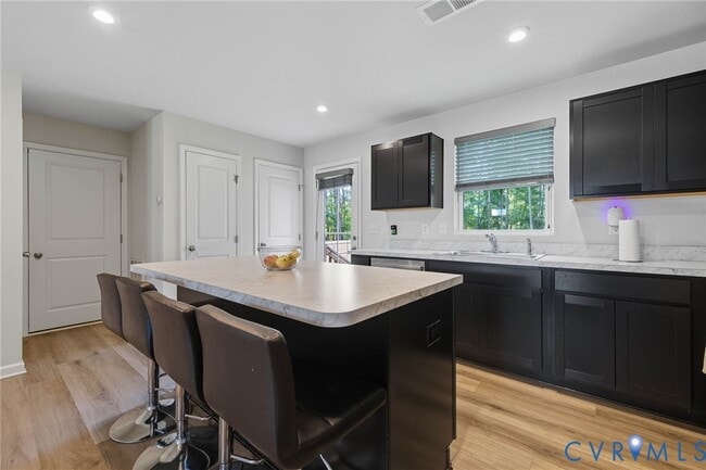 Building Photo - 261 Chanticleer Dr