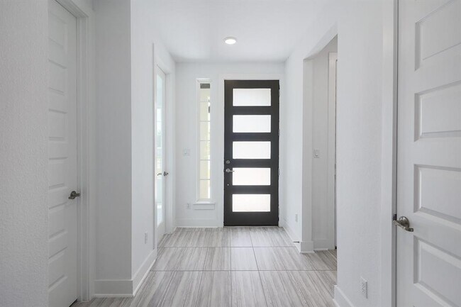 Building Photo - 182 Yarbrough Dr