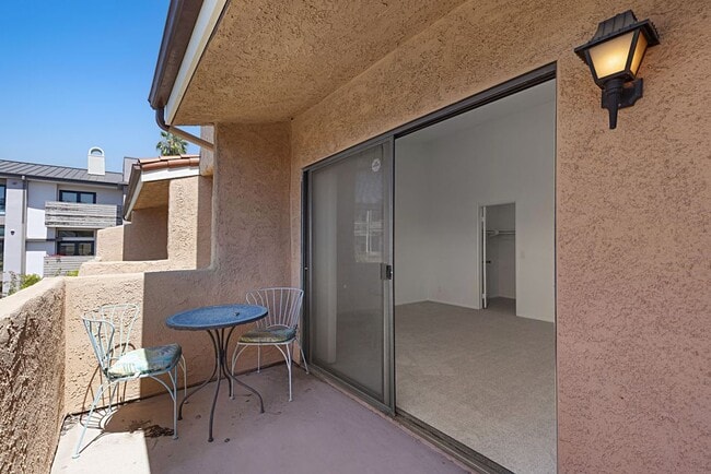 Building Photo - 697 E California Blvd