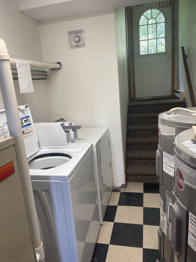 Building Photo - 4448 Gull Lake Dam Rd