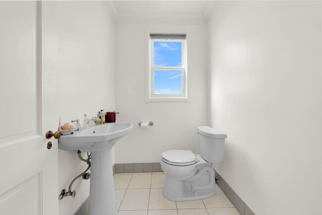 Building Photo - Gorgeous Golden Gate Heights home with gar...