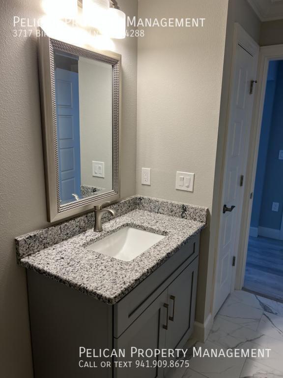 Building Photo - 3717 Birmingham Ln