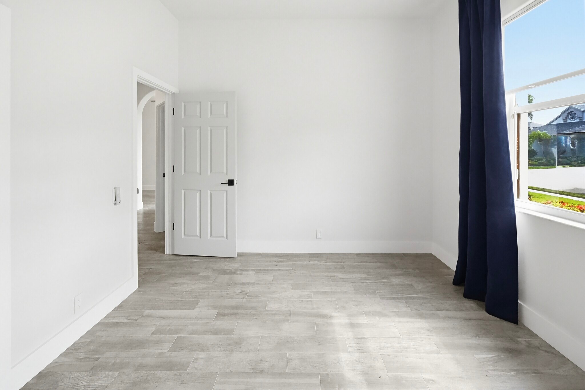 Building Photo - 4423 Shark Dr