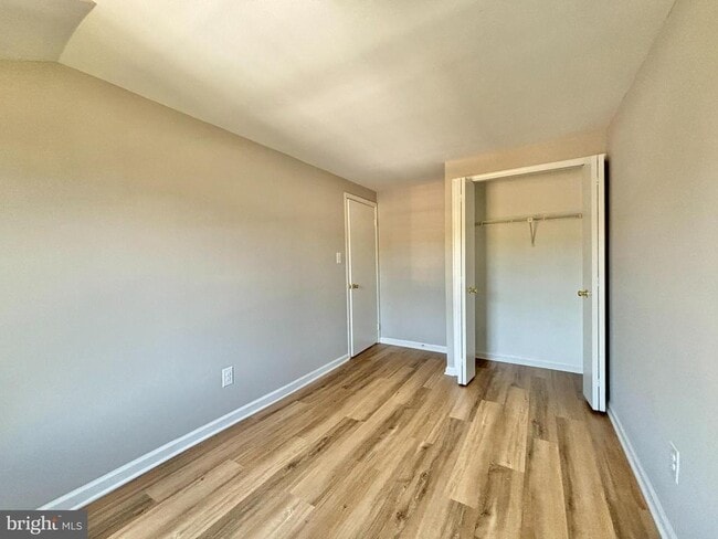 Building Photo - 14421 Gringsby Ct