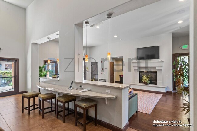 Building Photo - 929 Glen Valley Terrace