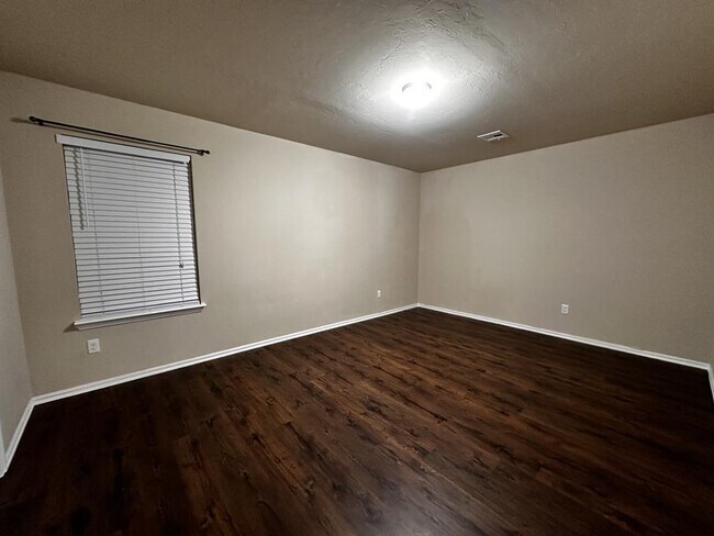 Building Photo - 13228 Bridgewater Dr