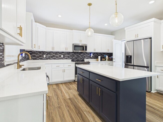 Building Photo - 1700 Dinwiddie Ave