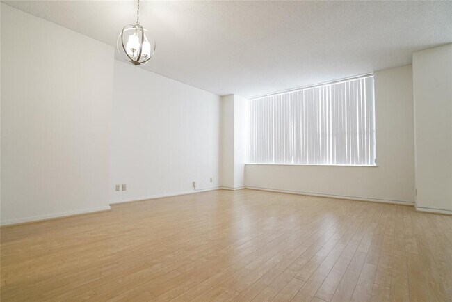 Building Photo - 15 Greenway Plaza