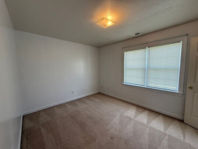 Building Photo - 109 Bridgewood Dr