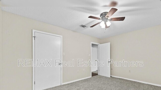 Building Photo - 69 Hickory Knoll