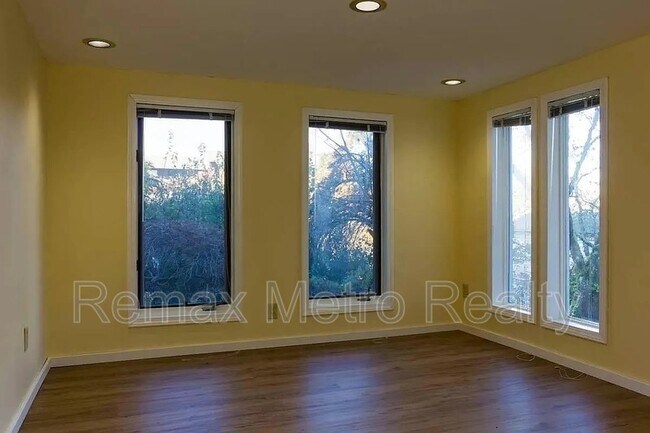 Building Photo - 6220 S Perry St