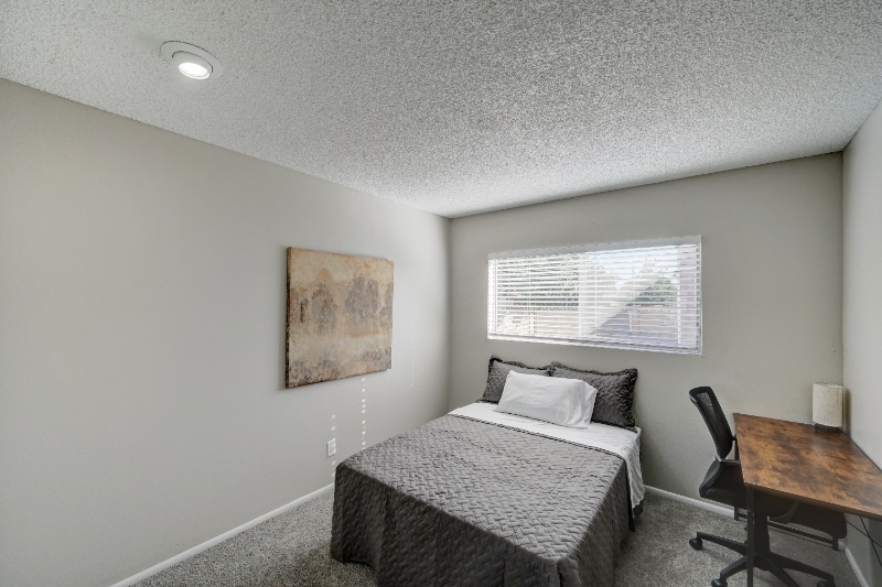 Building Photo - 4625 W Morten Ave