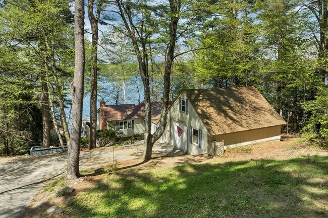 Building Photo - 487 Forest Rd
