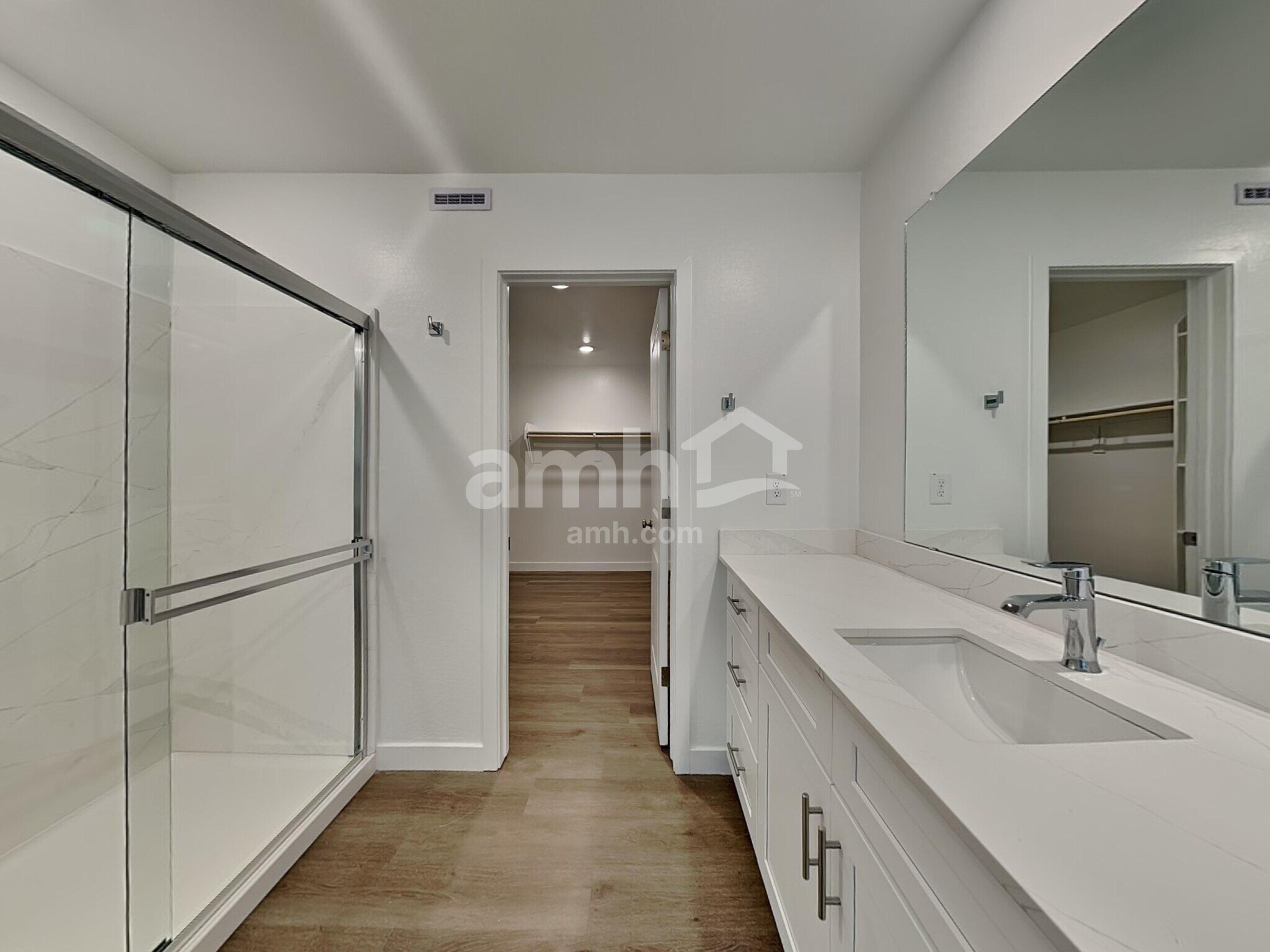 Building Photo - 20177 W Thomas Rd