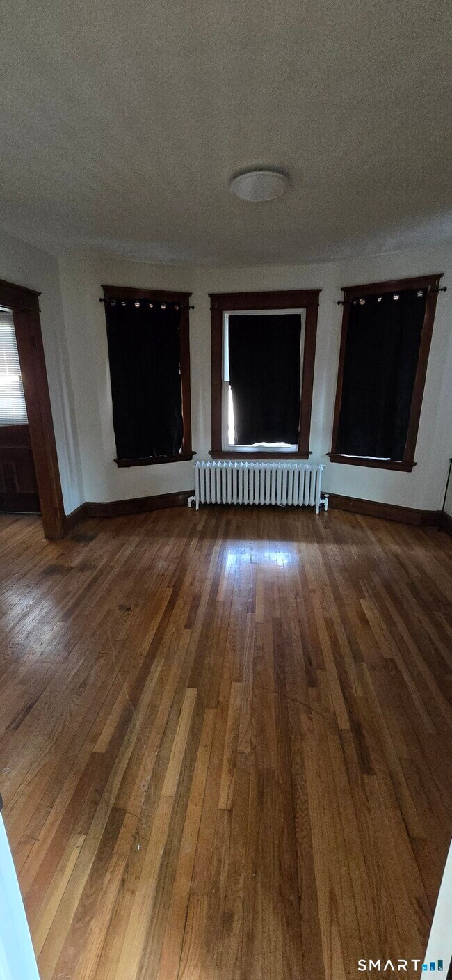 Building Photo - 79 Robbins St