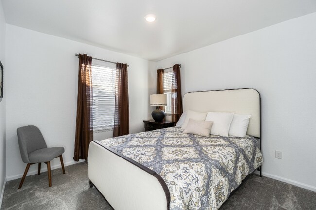 Building Photo - 444 Tigercat Wy