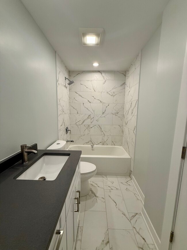 Building Photo - 1173 S Forums Ct