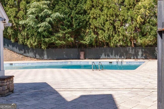 Building Photo - 3005 Seven Pines Ln