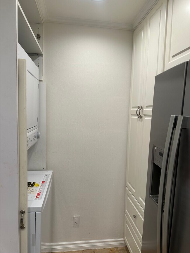 Building Photo - 7060 Shoup Ave