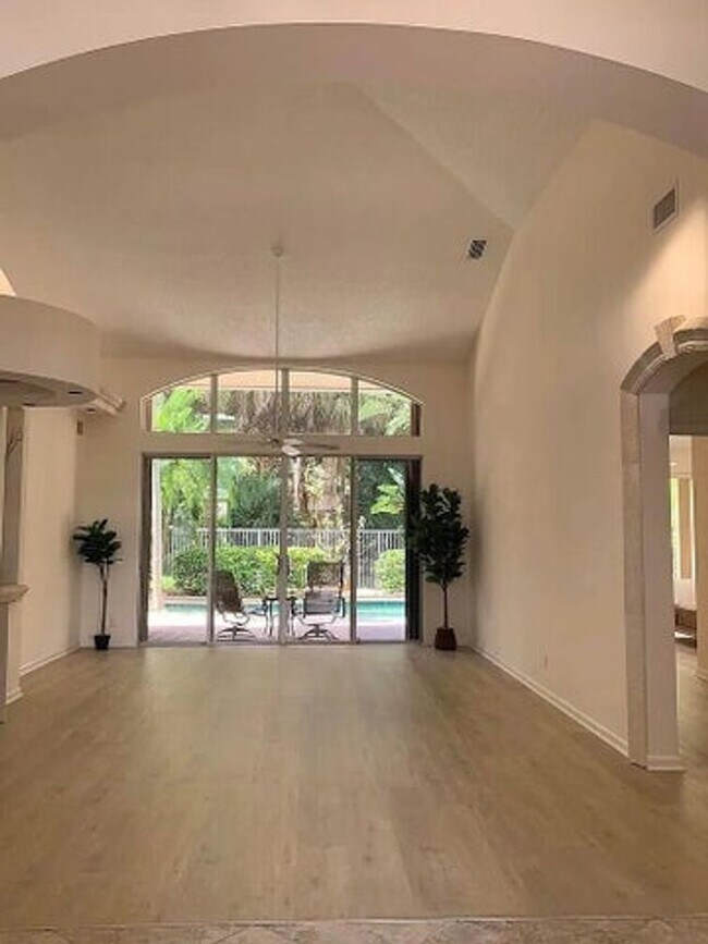 Building Photo - 9119 Baybury Ln