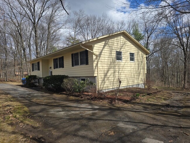 Building Photo - 51 Glenerie Ln