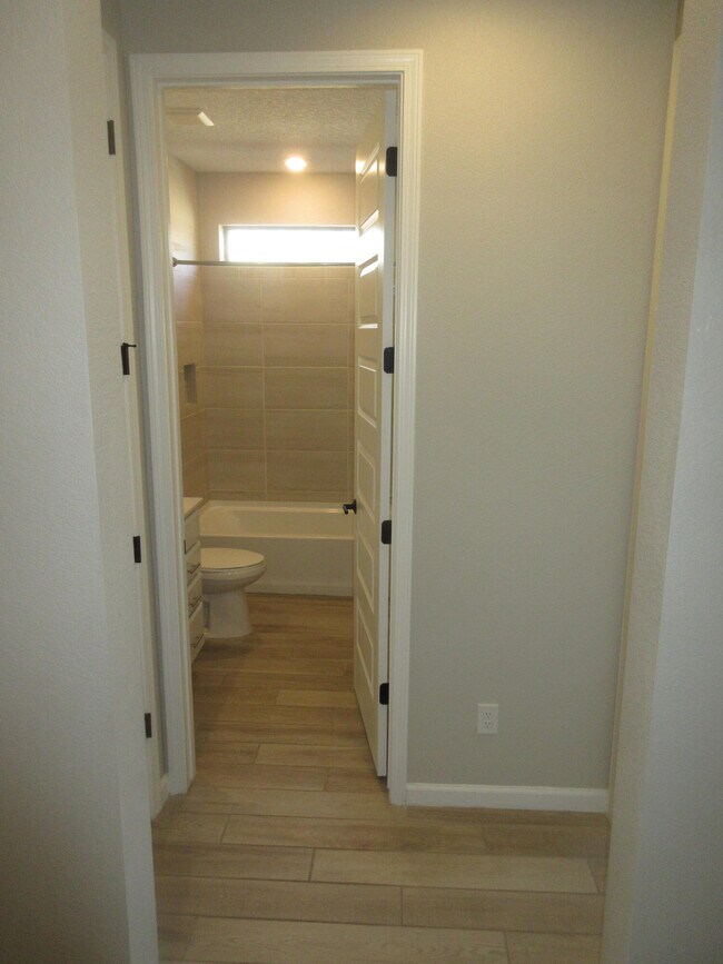 Building Photo - 8715 Sugarite Trail NE