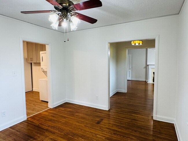 Building Photo - 4-Bedroom just perfect for your family