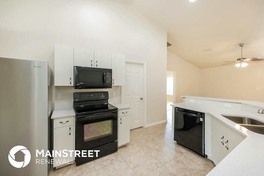 Building Photo - 4683 Oakley Rd