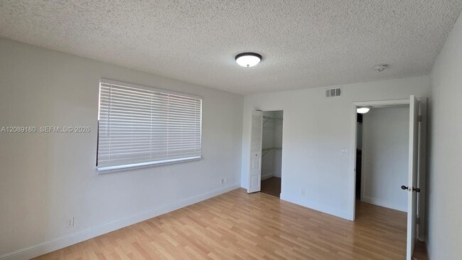 Building Photo - 8180 Geneva Ct