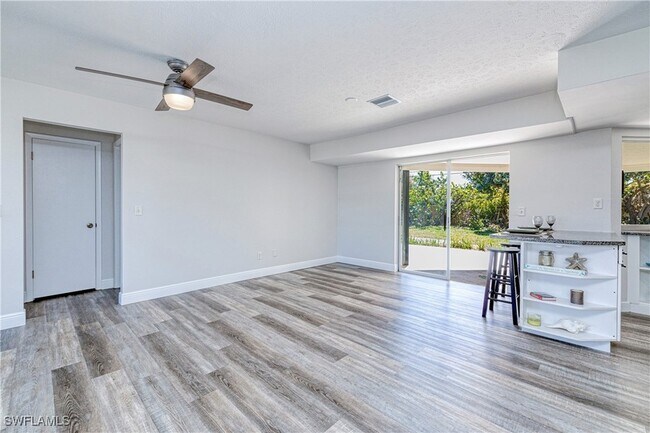 Building Photo - 1308 SE 25th Ln