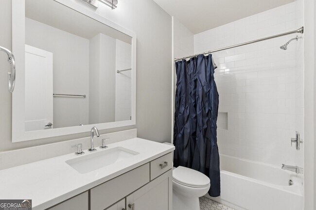 Building Photo - 2974 Hermance Dr NE