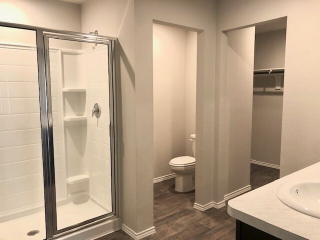 Building Photo - 9827 Laurel Lake Dr