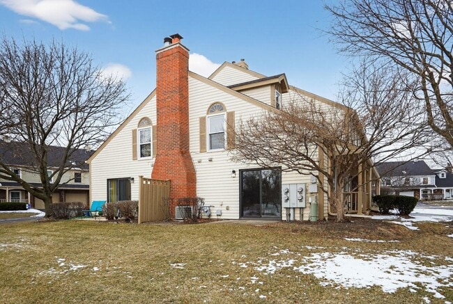 Building Photo - 1336 Queensgreen Cir