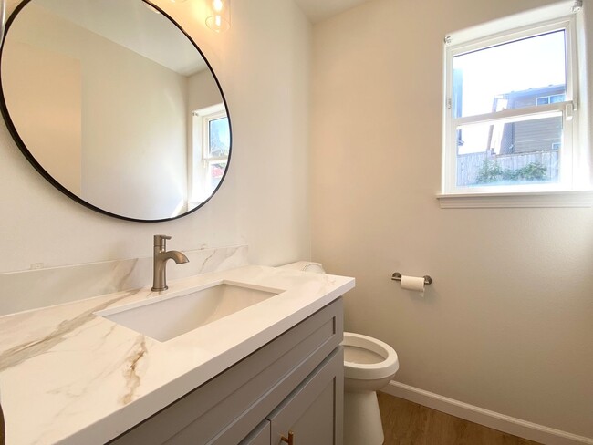 Building Photo - Fully renovated 4 bedroom Auburn Home