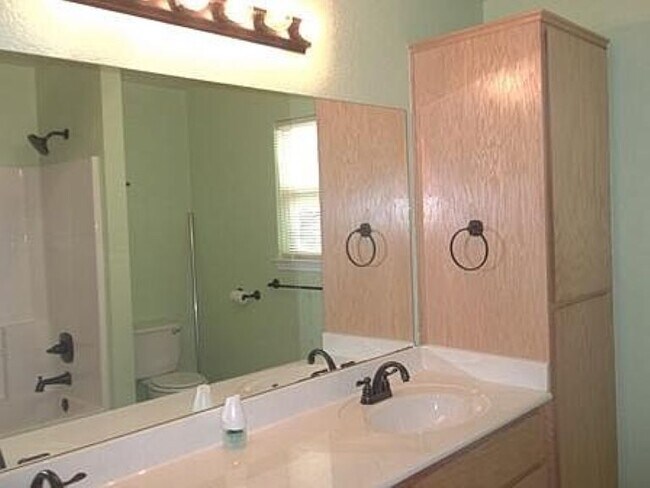 Building Photo - 315 Jeff Gordon Dr