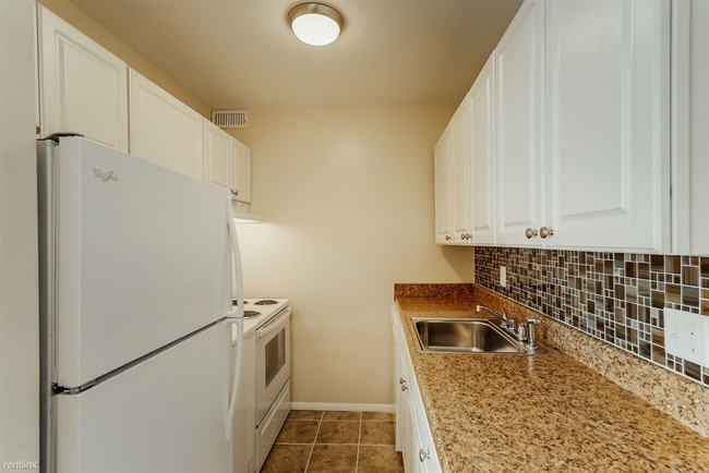 Building Photo - 2 br, 1 bath  - 1213 Nelson St