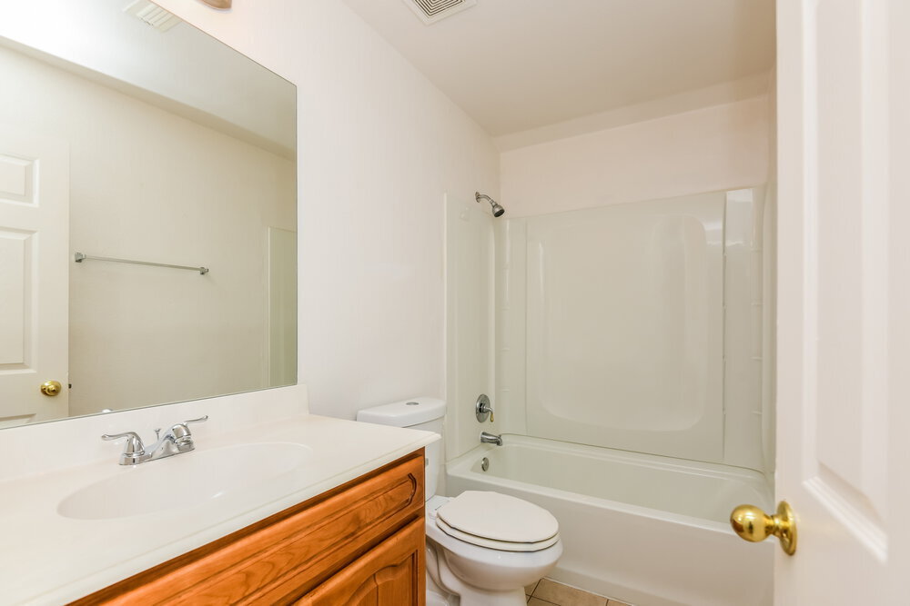 Building Photo - 1100 Hillwood Dr