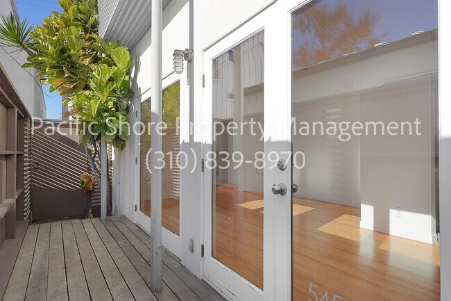 Building Photo - 543 Rose Ave