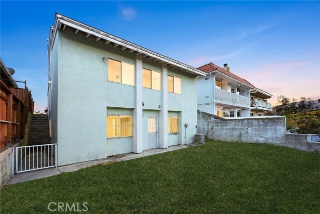 Building Photo - 554 Bonita St