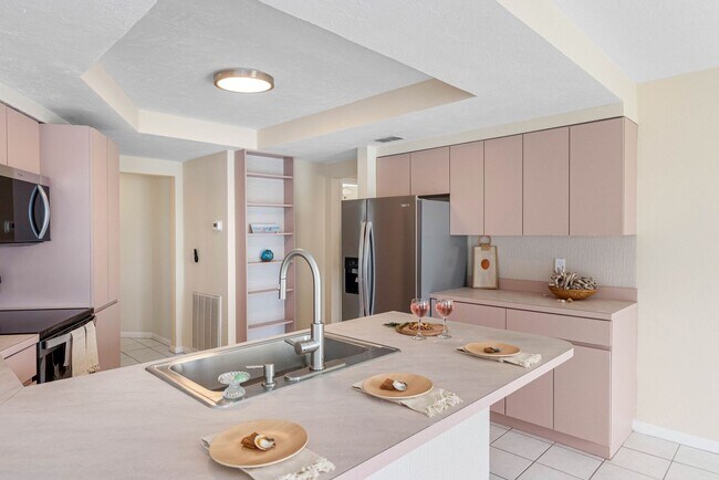 Building Photo - Sailboat-Ready Waterfront Home with Spectacular Scenic Views