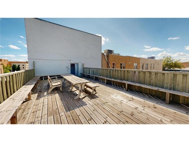 Building Photo - 316 Becker Ave SW