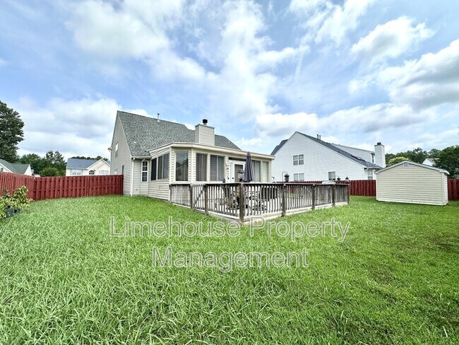 Building Photo - 1116 Fern Ln