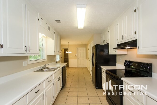 Building Photo - 265 Overlook Dr