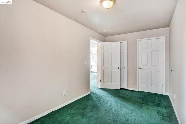 Building Photo - 616 Gravatt Dr