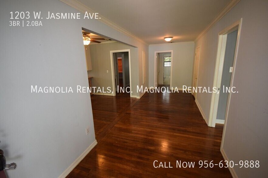 Building Photo - 1203 Jasmine Ave W