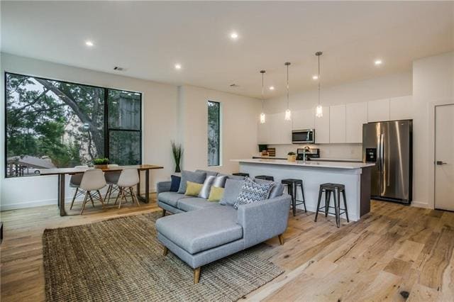 Building Photo - 2619 Kimsey Dr