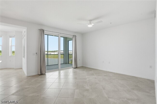 Building Photo - 15405 Grn Acrs Ave