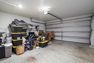 Building Photo - Like New Townhome in Heritage Oaks!