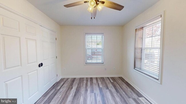 Building Photo - 40750 King Dr