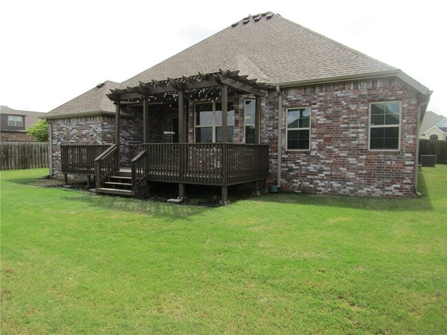 Building Photo - 4200 SW Rhinestone Blvd